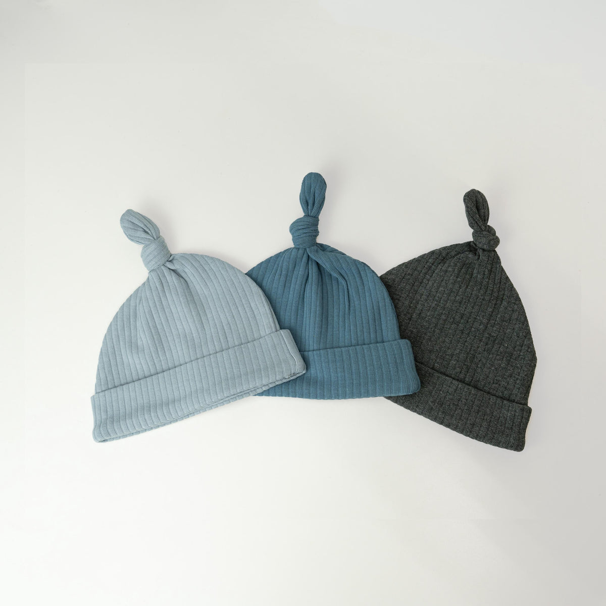 Personalized organic baby beanie with embroidered name: soft cotton,non-toxic and comfortable beanie
