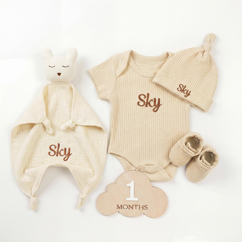 Personalized Organic Cotton Baby Gift Box, Newborn Welcome Set, Bear Lovey, Bodysuit, Beanie, Socks