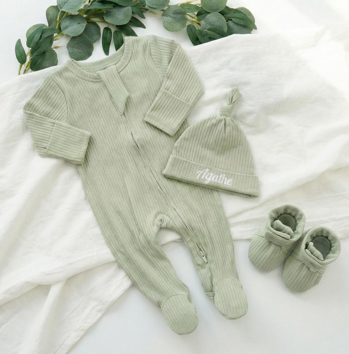 Personalized Baby Outfit Set | Romper and Hat Set | Organic Cotton | Custom Name Newborn Coming Home Outfit | Neutral Baby Shower Gift