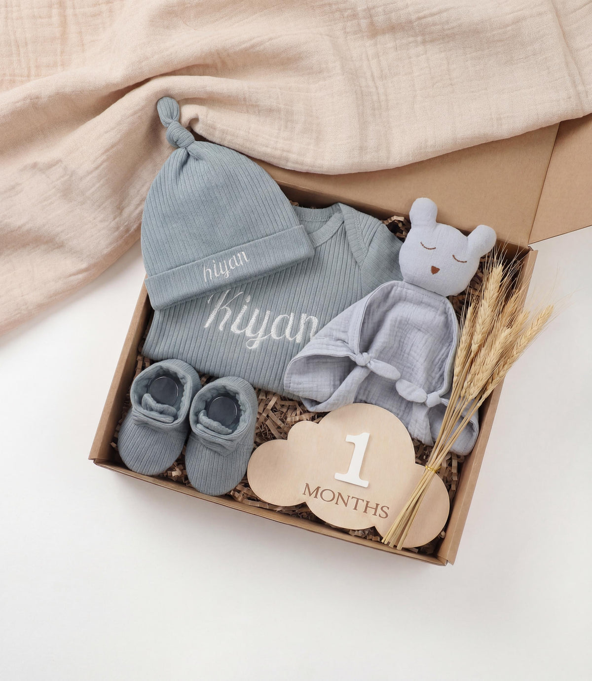 Personalized Organic Cotton Baby Gift Box, Newborn Welcome Set, Bear Lovey, Bodysuit, Beanie, Socks
