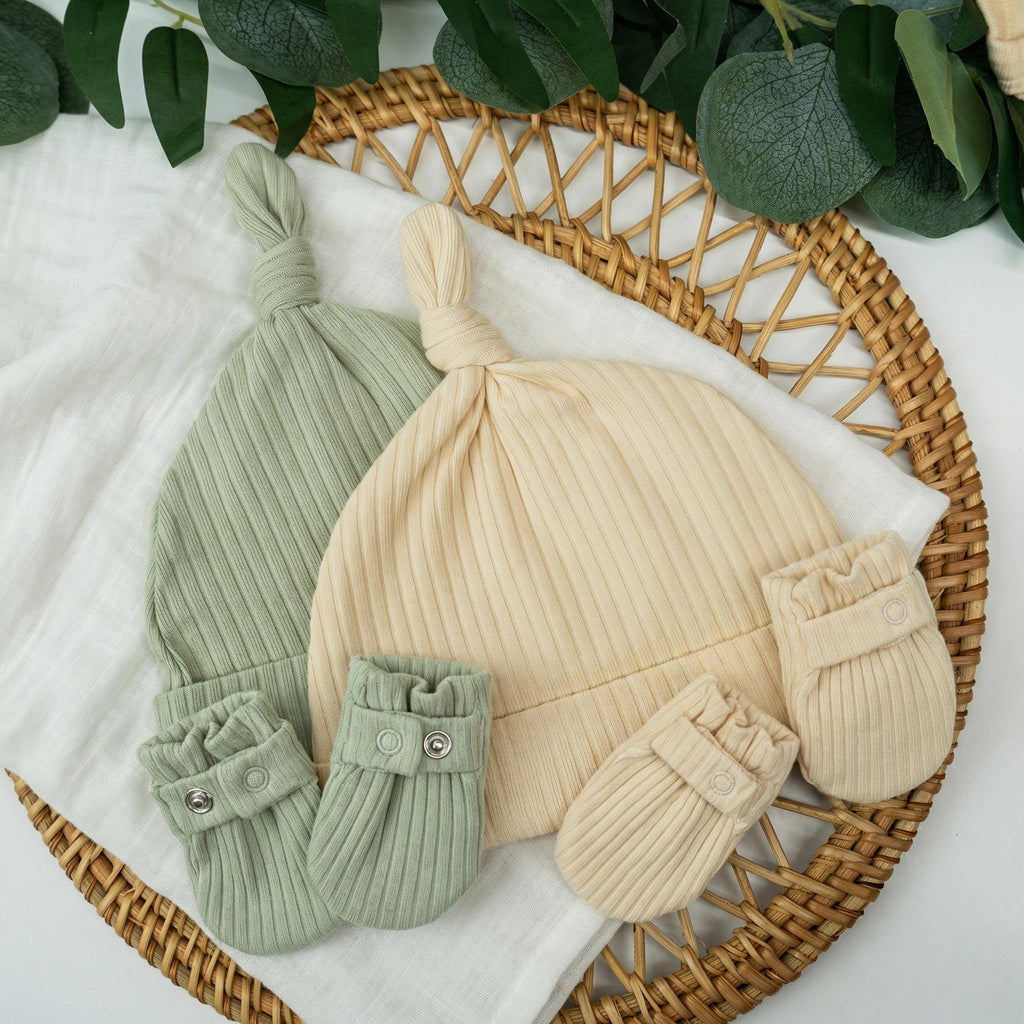 Personalized Baby Outfit Set | Romper and Hat Set | Organic Cotton | Custom Name Newborn Coming Home Outfit | Neutral Baby Shower Gift