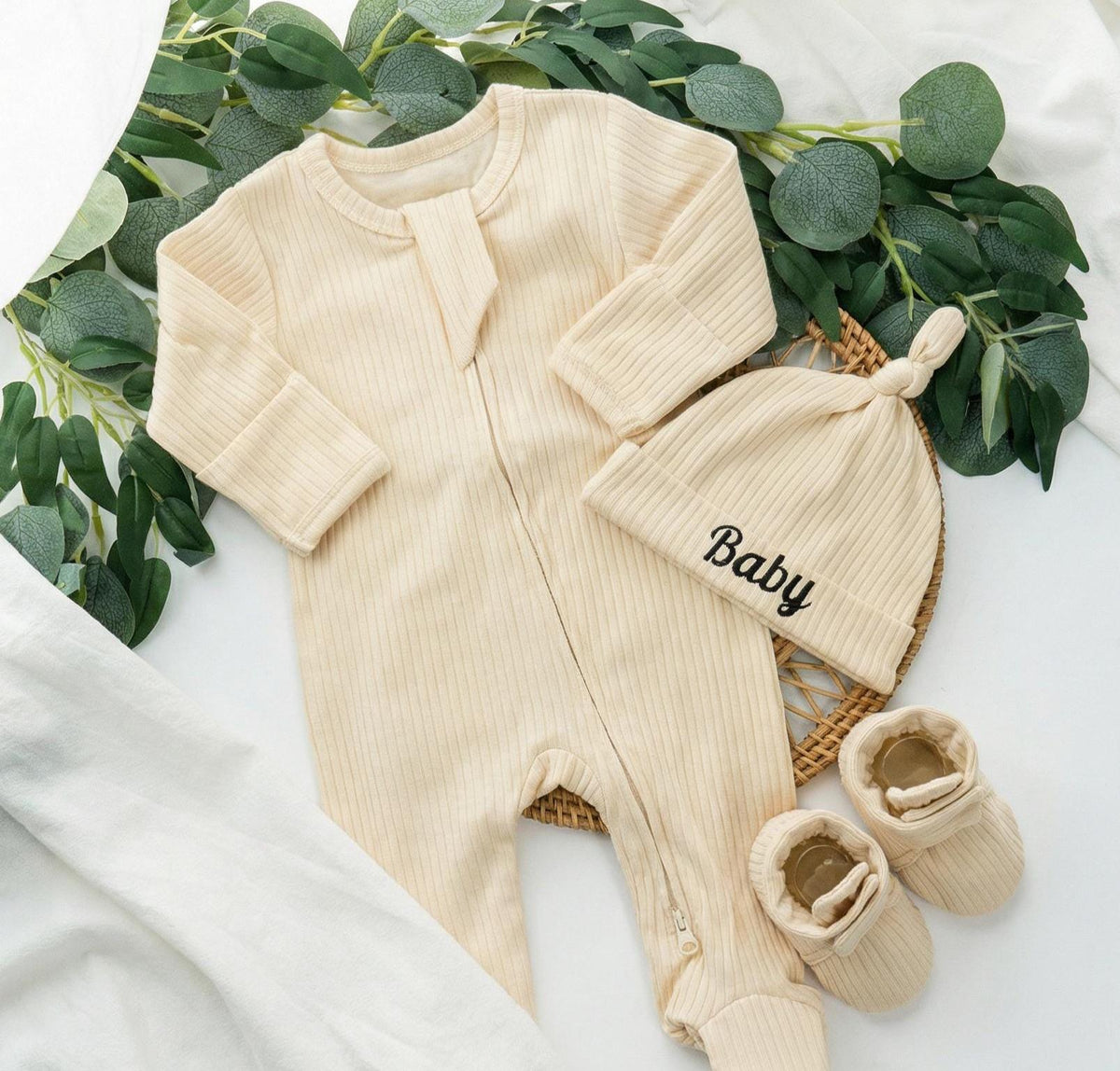 Personalized Baby Outfit Set | Romper and Hat Set | Organic Cotton | Custom Name Newborn Coming Home Outfit | Neutral Baby Shower Gift