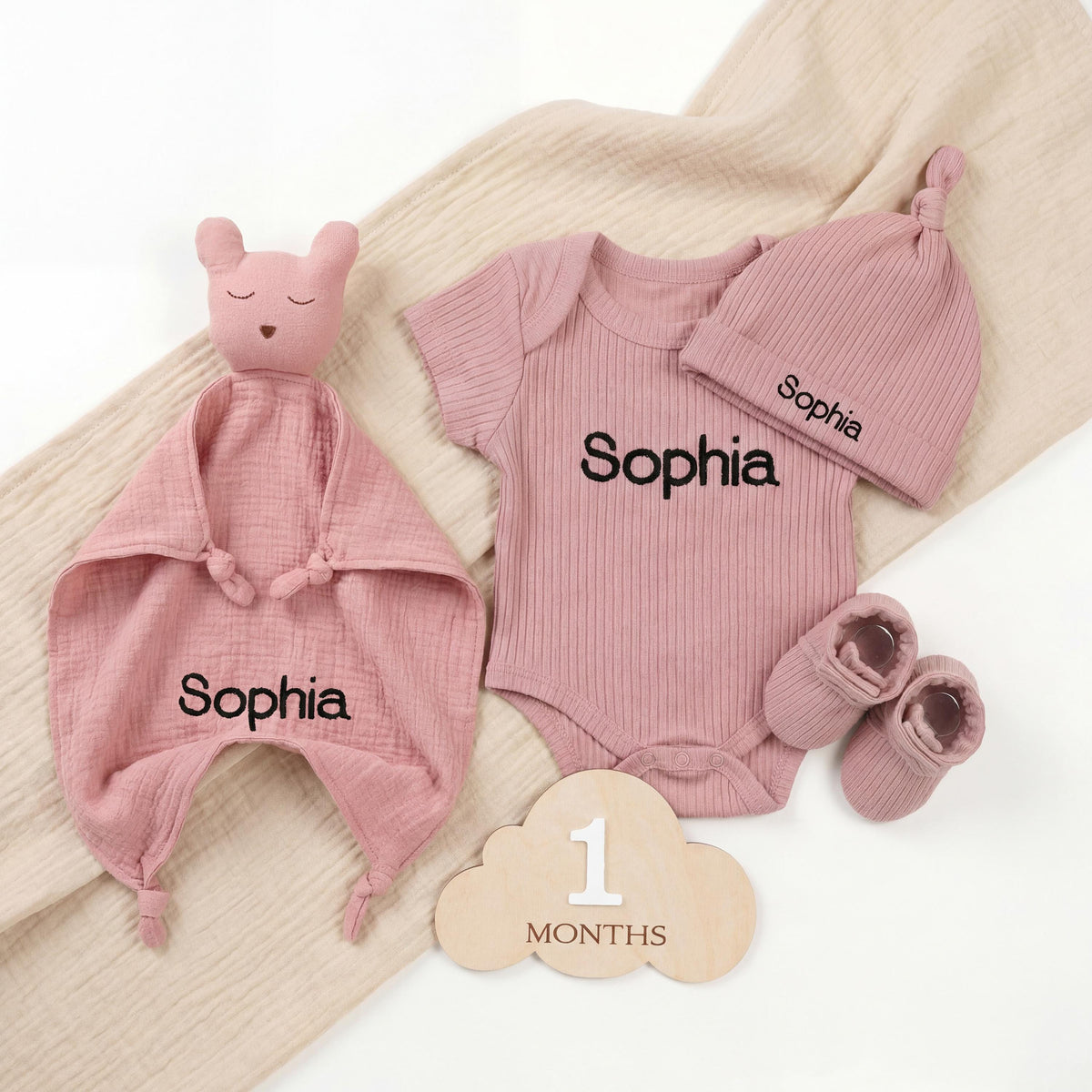Personalized Organic Cotton Baby Gift Box, Newborn Welcome Set, Bear Lovey, Bodysuit, Beanie, Socks